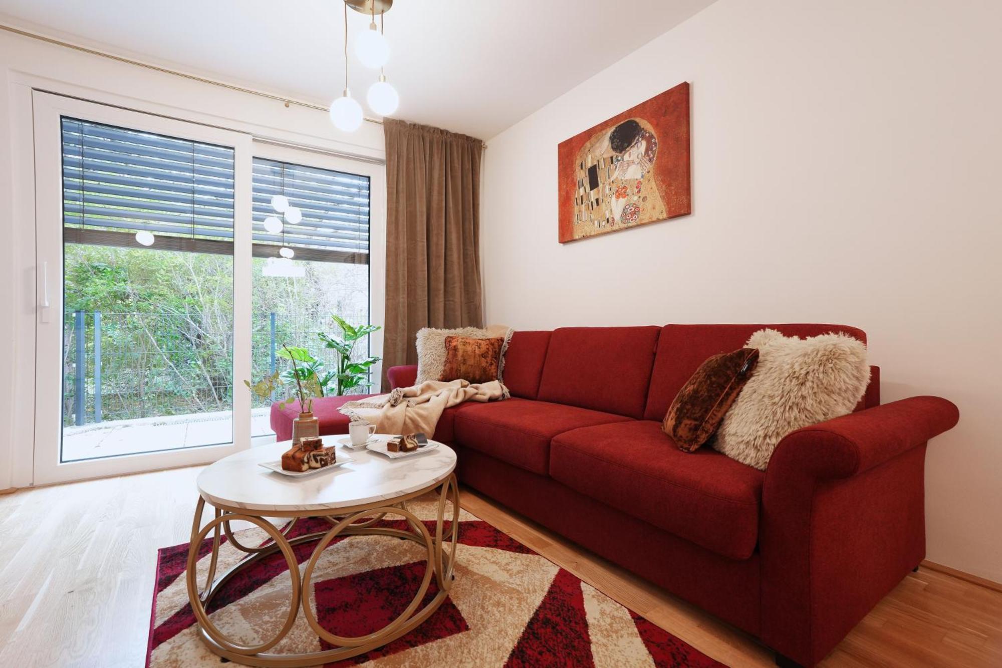 Stay In Style At Carl'S Design Residences - Modern Design Meets Green Comfort L Parking & Perfect Connection To City Center Apartment *