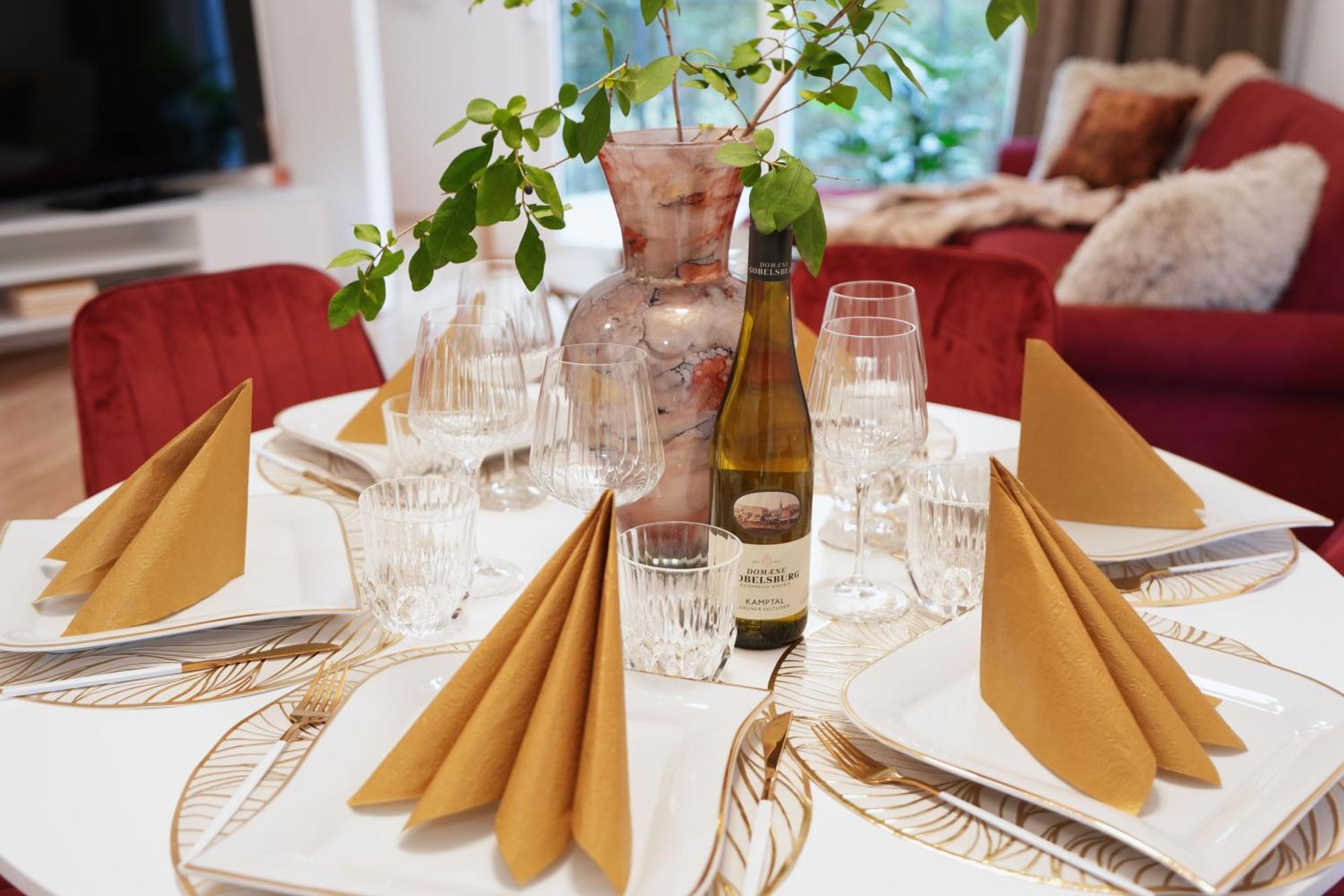 Stay In Style At Carl'S Design Residences - Modern Design Meets Green Comfort L Parking & Perfect Connection To City Center Wien