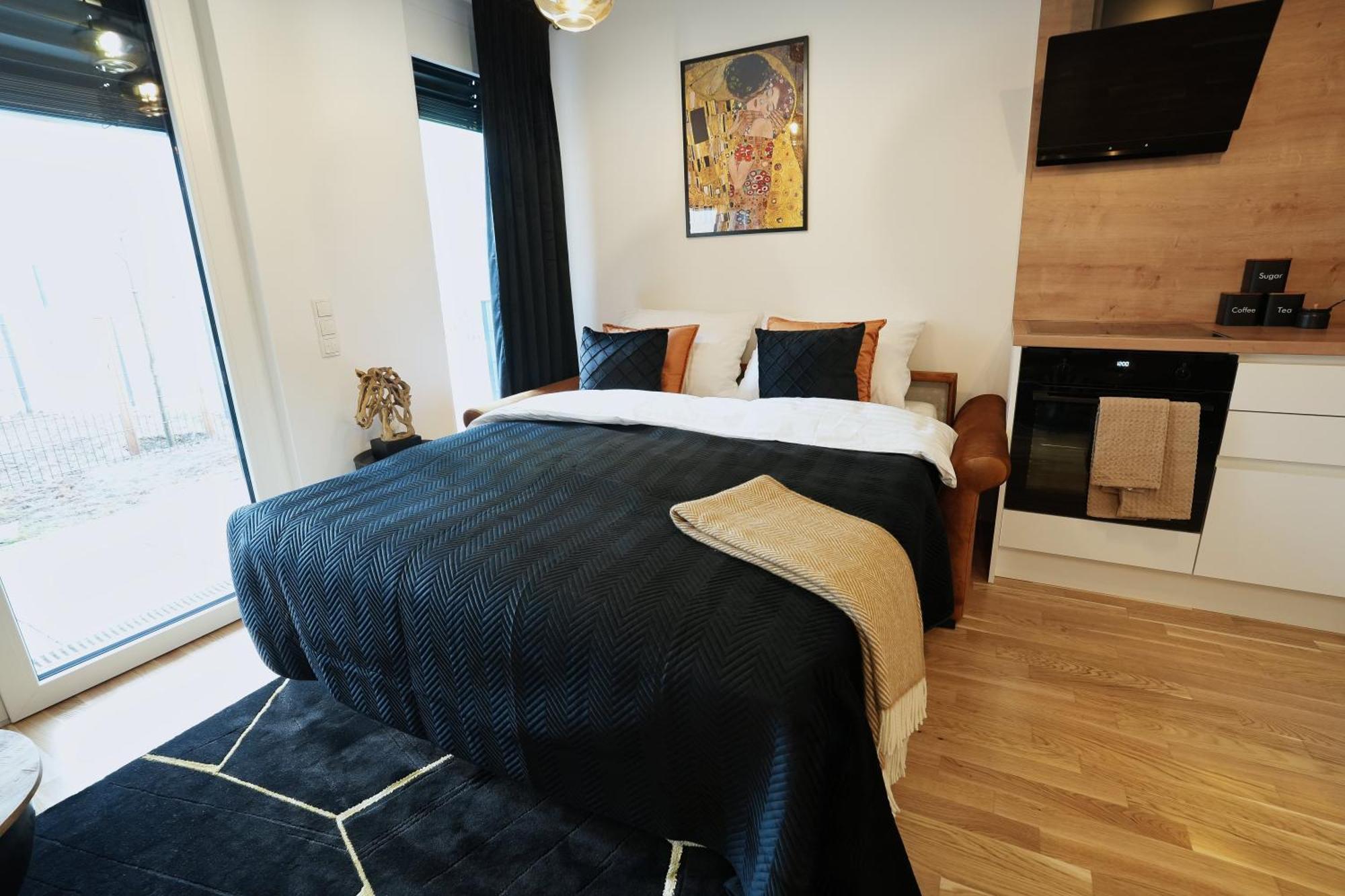Apartment Stay In Style At Carl'S Design Residences - Modern Design Meets Green Comfort L Parking & Perfect Connection To City Center *